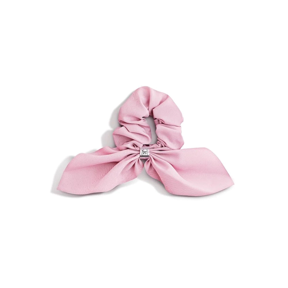 Scrunchies vs. Hair Ties: Which is Better for Your Hair?